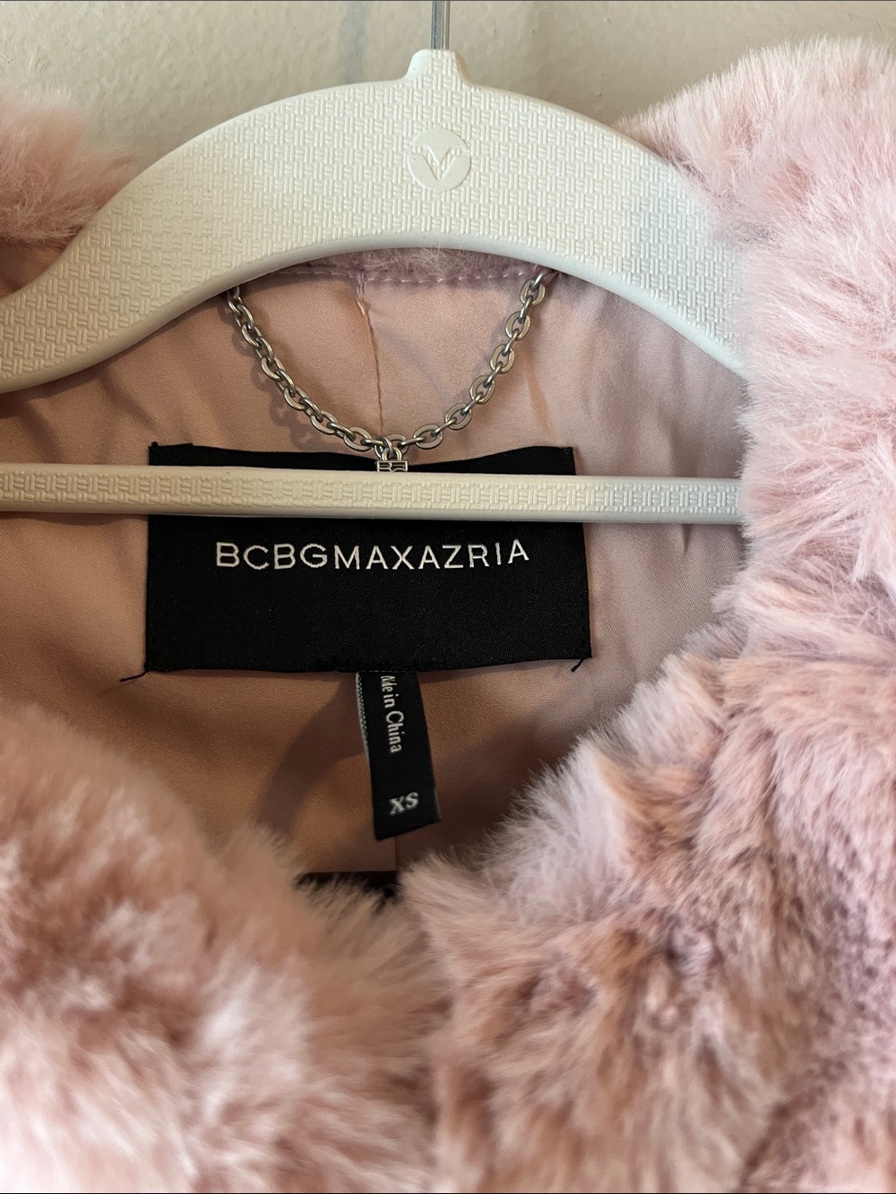 BCBGMaxAzria Blush Pink Faux-Fur Cropped Puffer Jacket - Picture 2 of 5